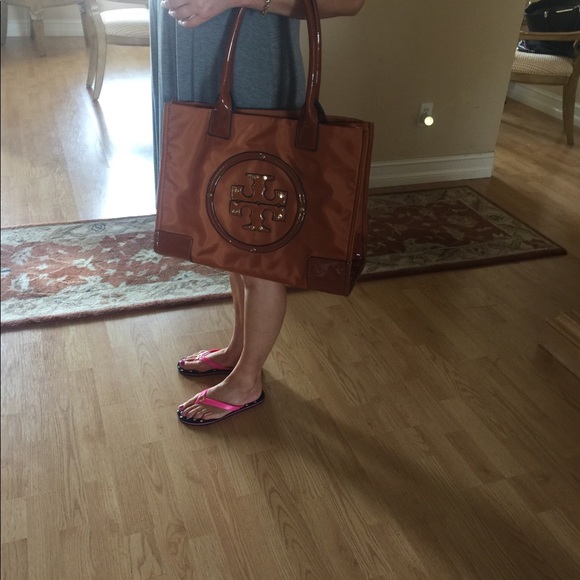 TORY BURCH ELLA NYLON TOTE BAG BRAND NEW - Picture 3 of 8